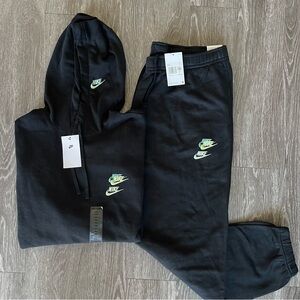 Nike Sportswear Multi-Swoosh Set Size 3XL